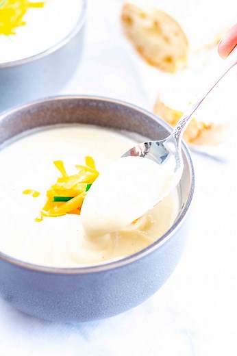 Instant Pot Cauliflower Soup