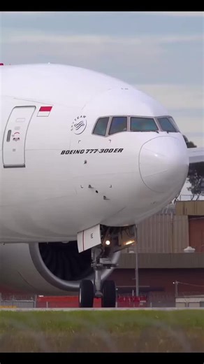 Indonesia Airway Boeing 777-300ER vs Emirates A380-800 Takeoff Clash