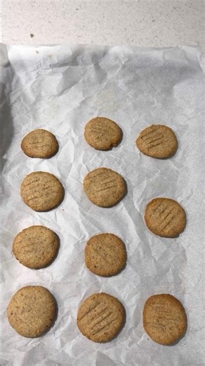 Almond Biscuits 😋#cookinwithkute #almondbiscuit #homemadebiscuits #homebaking