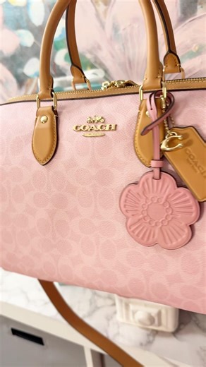 Coach Outlet Powder Pink Haul/ Collection 26’ and Powder Pink 25’ Collection #coach #coachoutlet