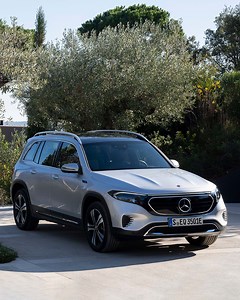 Here are five of the most impressive features of the #EQB. First up, this EQB's interior boasts comfort, space and, perhaps above all, flexibility. Available with up to seven seats, this car will transport people and luggage with ease, with an all-electric driving experience that will spirit driver and passengers along in near silence. A range of 423 km (WLTP) and MBUX Augmented Reality for Navigation will only add to the ease of your drive. And the EQB's Active Parking Assist will even support 