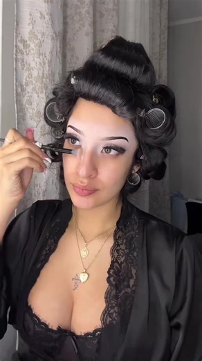 BRATZBABY (@_bratz_baby_)’s videos with Garden Kisses - Giveon