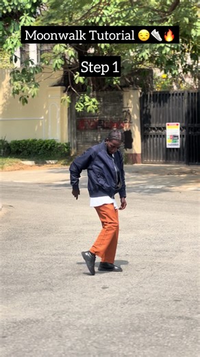 Moonwalk Tutorial #fyp #moonwalk #tutorial