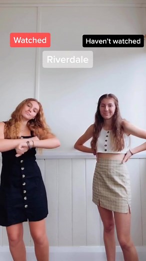 who’s more addicted to Netflix? #fyp #netflix #getmefamous #trending