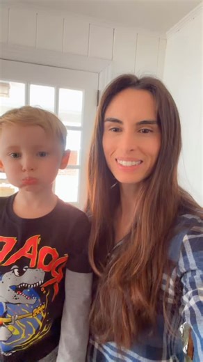 Rollins The Realtor on Instagram: "✨ Curb Appeal Goals in Colony Woods! ✨ Looking for that perfect blend of timeless Craftsman charm and modern upgrades? Welcome home to this stunning 3–4 bedroom beauty! From the rocking chair front porch draped in yellow roses to the sun-drenched “sunroom-style” kitchen, every inch of this house feels like an escape. 🏠 Why You’ll Fall in Love: • The Vibe: Soaring ceilings, an airy open layout, and tray ceiling details. • The Kitchen: Granite counters, double o