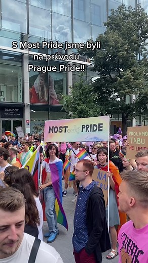 dokonce jsme se dostali na ČT24 a další zpravodajský servery 🧚‍♂️🌈 #fyp #lgbt