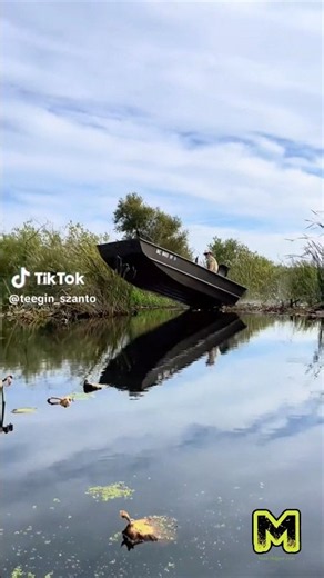 Mud-Skipper Feather Lite Surface Drive in Action! | Ultimate Shallow Water Mud Motor Kit