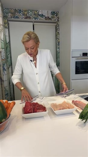 Futurlife21 on Instagram: "FuturDirecto Semana 1 - Como descargar el menú + Eleni organizando la compra! Os esperamos el próximo lunes a las 20:30!!"