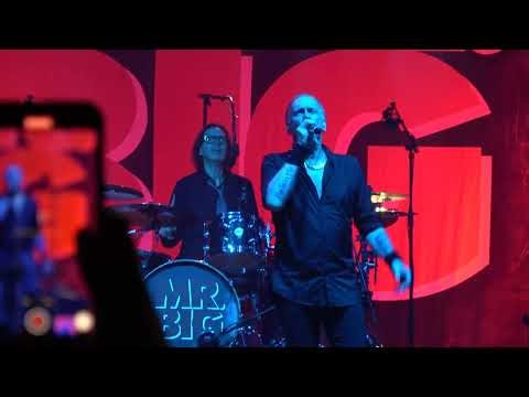 Mr. Big "Good Lovin'" live in Razzmatazz