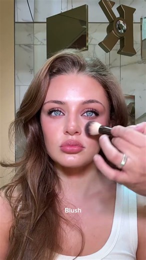 Touch ups using @Hourglass Cosmetics Ambient Lighting Palette Vol 1🪽 #hourglasspalette #makeup