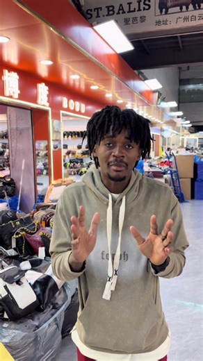 Découvrez Emmanuel Janny et son univers captivant