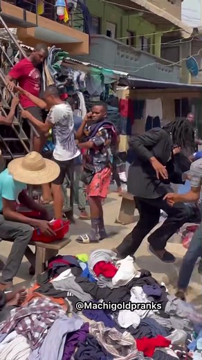 🤣Running away without paying prank🤣 #goviral #viral #prank #pranks #discover #trend #trending #tiktoknaija #tiktokindia #fypage #foru #fyp #fypシ