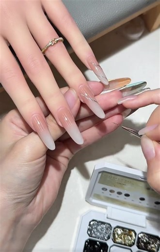 #တရုတ်တန်းလက်သည်းဆိုင်ရန်ကုန် #ဘိုကင်ယူရန်09880909351 #လက်သည်းdesginလှလှလေး #fypシ #trendingtiktok