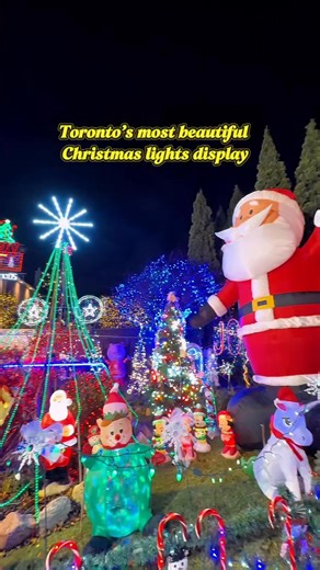 Experience over 50,000 dazzling LED lights, festive inflatables, and the best Christmas vibes in the city! Now in its 26th year, this magical community tradition continues to raise funds for @sickkidsvs @sickkidstoronto ✨ 💫 Dates & Times: Now until January 6, 2026 — 5pm to 11pm daily Don’t miss one of Toronto’s most heartwarming holiday experiences! ❤️✨🎄 📽️ @coasttocrystal via IG . . . #SeeTorontoNow #Sickkids #HolidayLights | Destination Toronto