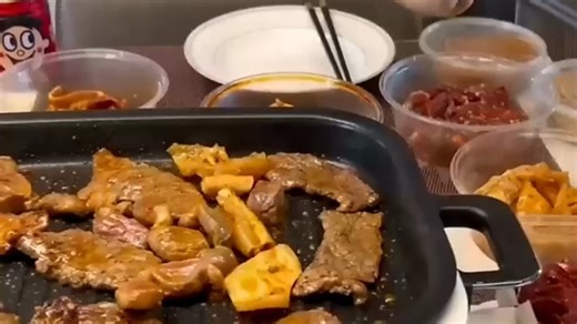 【摩飞推荐】摩飞电器（Morphy Richards）二代升级多功能空气炸锅·5升大容量·智能预约·烤肉/蒸烤一体·深空灰 牛扒盘 蒸格｜MR90995L