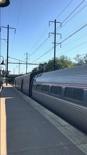 AMtrak NOrtheast Regional Thats How Fast It Happens
