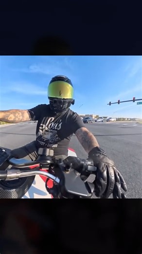 BLOCKHEAD | Anyone here ever wanted to try motovlogging? Just dropped a full DIY breakdown on how I setup my helmet with @insta360 then took it out for... | Instagram