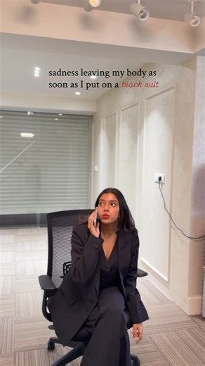 Women Formal Wear on Instagram: "Comment 🔗 for the outfit link . . . #belavista #blazerlook #womenformalwear #womeninsuits #startupjourney #womeninbusiness #vest #blazer #shirtsforwomen [women’s formal wear brand, black suit for women Indian startup for women college to corporate outfits power dressing for women female founder India officewear made stylish business casuals for women women entrepreneurs fashion]"