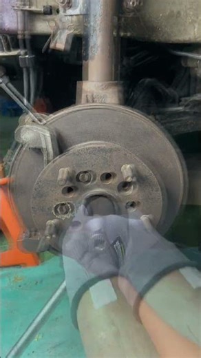 Tips for loosening Ford Transit wheel axle nuts