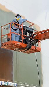 King Tough. Now with ProConnect. Meet the new King PC. Built to keep crews spraying longer and moving faster because projects don’t wait. ✅ Swap pumps in under a minute with Graco’s exclusive ProConnect pump lowers. ✅ 20% lighter frame for easy mobility without losing King toughness. ✅ Proven XL air motor for best-in-class performance and durability. What feature excites you most? | Graco Contractor Equipment - EMEA