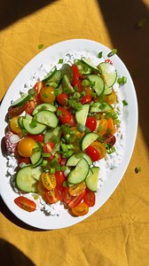 Cottage Cheese Salad mixes juicy tomatoes, crunchy cucumber, zesty onions, and herby cottage cheese🥗 | Live Eat Learn