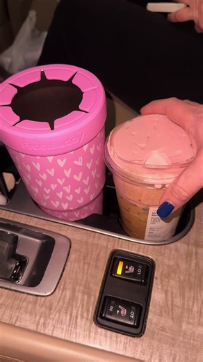 The best invention ever- my iced coffee and iced drinks never melt 😜 @Frost Buddy #frostbuddy #icedcoffee #fyp #fyp #togobuddy