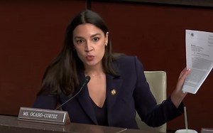 'This Is important': Alexandria Ocasio-Cortez Goes Scorched Earth On Mayor Of New York City