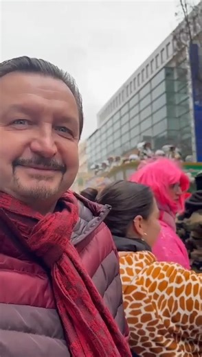 Today it's Rosenmontag, the day of the big carnival parade in Cologne! | Bela Mavrak