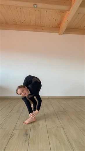 mariathecontortionist on Instagram: "Flowing with the music:) Thank you very much for 70 k follower. 拾 #contortionist #contortion #flexibility #gymnastics #goviral #sportgirl #bendy #sportmotivation #art #training #sport #flowing #contortionlove #contortionpose #contortion_post #flexible #70kfollowers #thankyou #dance #yoga #contortiontraining #contortionpractice"