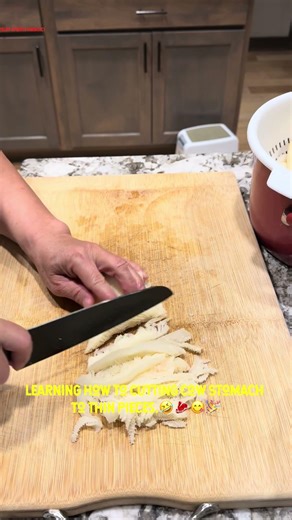 Learning How to Cutting Cow Stomach to Thin Pieces.🤣🥩😋🎉#cowstomach #beef #pho #food #wow #yummy