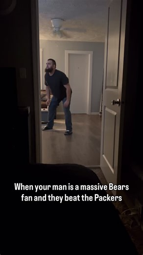 Barstool Sports on Instagram: "The door never stood a chance (🎥:graceebechler/tt)"