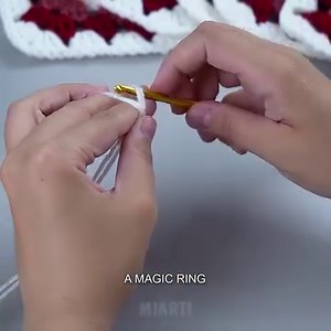 A very simple crochet granny square bucket hat! | Miarti - Crochet and Knitting