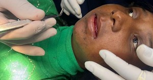 Operação prepara Menina da Bota para próteses definitivas