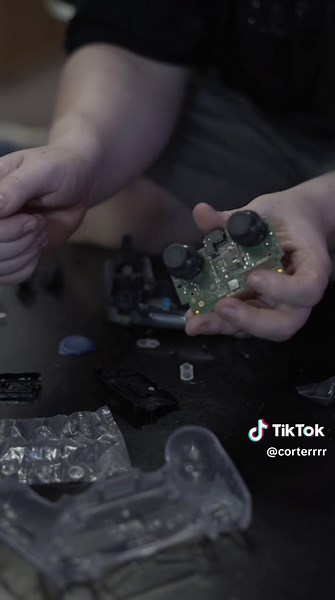 Building a PS4 controller! Xbox Elite Controller X PS4 controller! Parts are from @eXtremeRate #ps4 #xbox #controller #extremerate #gaming #customcontroller #scuf #magnetfishing #finance #finance101