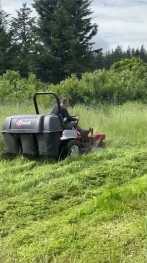 Exmark Lazer Z E-Series 60” Zero-Turn Mower In Action