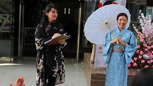 Presentación de Yukata el kimono japonés de verano Viernes 29 de Noviembre del 2024, parte 33 | Cultura Cosplay Fotografía | Facebook