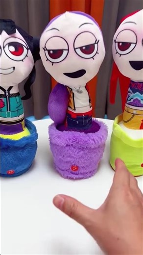 kpop demo hunter dancing cactus plush😬😅😂 #comedy #food #funny