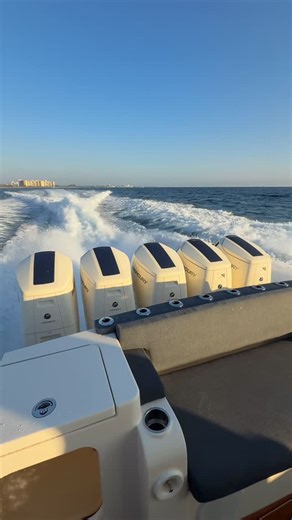 Boat Trader on Instagram: "Smashing the throttles on the all new @Teamscoutboats 670 LXS powered by 5 Mercury 600 V12s!  Stay tuned to see more of this flagship model from Scout Boats! #Scoutboats #Scout670LXS #Yacht #centerconsole #Luxuryyacht #boat"