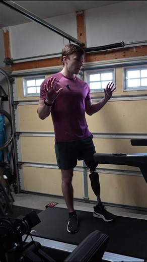 Warming up with 2 legs vs 1 leg #learningtowalkagain #amputee #amputeelife #prosthetic #adaptiveathlete