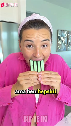 Çikolatayı Tek Seferde Yutan Obur! 😱🍫