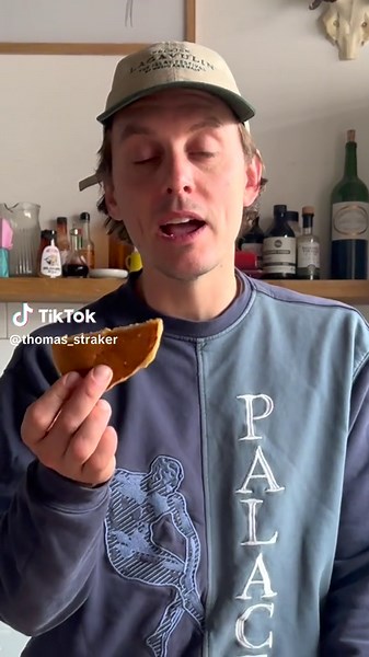 #AD Works in (almost) everything! Oatly pancakes with Banana, a quick and easy recipe using Oatly Semi to make the fluffiest pancakes @Oatly #WorksInAlmostEverything