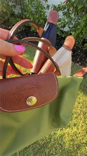 These are going to be the IT bag of the summer 😎 #purses #dreambigstartsmall #crossbody #minipurse
