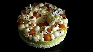 Une autre façon de faire votre gâteau roulé. :-) 🎥 WeiLoon Tan Pour la nonnette ronde à mettre au centre choisissez en fonction de la hauteur que vous voulez faire vos bandes de gâteau. https://tinyurl.com/nonnette-ronde Nous avons également le moule à gâteau roulé soit en aluminium ou en silicone https://tinyurl.com/gateau-roule Livraison gratuite sur les commandes de $89 et avant taxes ( certaines exceptions s'appliquent ) Vous pouvez aussi venir en boutique 5175 boul. de l'Ormière, local 3 Q