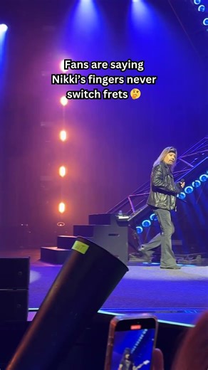 Why Doesn't Nikki Sixx Ever Switch Frets? 🤔