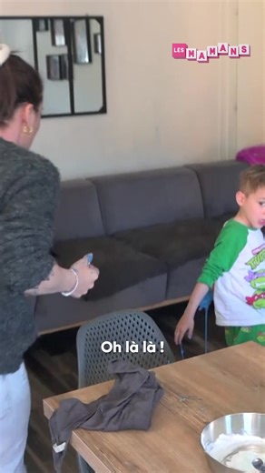 Une maman face à une activité slime…🫢 « Les Mamans », c’est dispo sur RTL Play ▶️