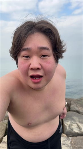 四人での旅行記：楽しいTikTok動画