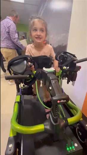 🌟Today, CHEO showcased how research, innovation, and quality improvement come together to build a bright future for the children, youth and families we serve. We are continually improving the quality of care we provide through cutting-edge CHEO research, continuous improvement, and innovation; all thanks to the support of donors through the CHEO Foundation. Our Bright Future Unleashed Carnival was a celebration of all these things. Take a look. 🌟Aujourd’hui, le CHEO a montré comment la recherc