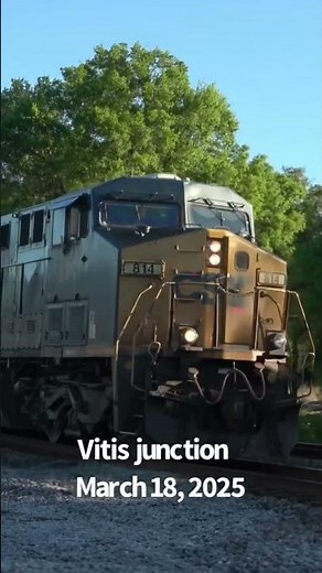 CSX #railway #train 457 seen at Vitis junction. #shorts