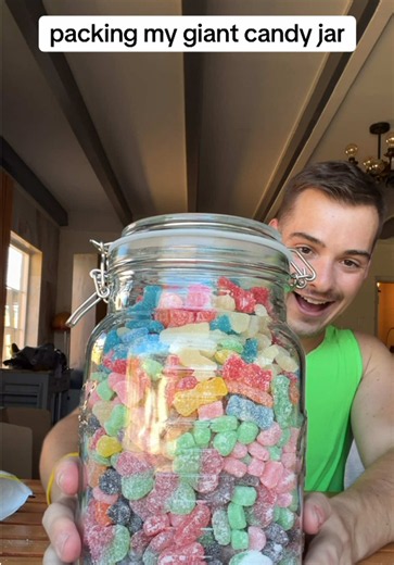 Good Gift Idea: Giant Candy Jar Packing Guide