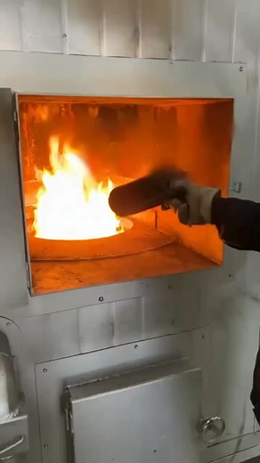 The novel environment-friendly smokeless garbage gasification combustion furnace does not use oil or gas in the whole process, and is smokeless and tasteless when being burnt. Realize the harmless reduction treatment of garbage. Main treatment: agricultural and forestry waste, domestic waste, industrial solid waste and decoration waste新型环保无烟垃圾气化燃烧炉全程不用油不用气.烧起来无烟无味道。实现垃圾无害化减量化处理。主要处理：农林废弃 生活垃圾 工业固废 装修垃圾 建筑垃圾 废旧轮胎 废旧衣服 废塑料木材 | 曾献松